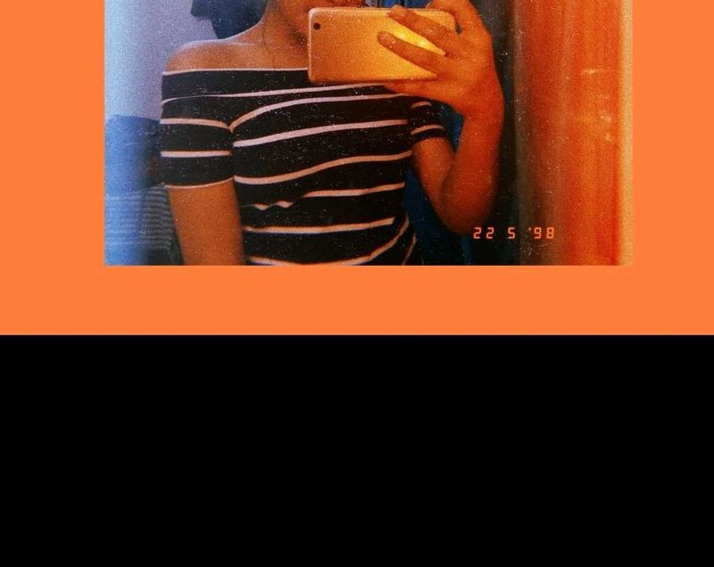 Offer Shoulder Crop Top