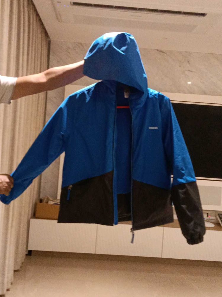 Decathlon Blue &amp; Black Jacket boys age 8-10