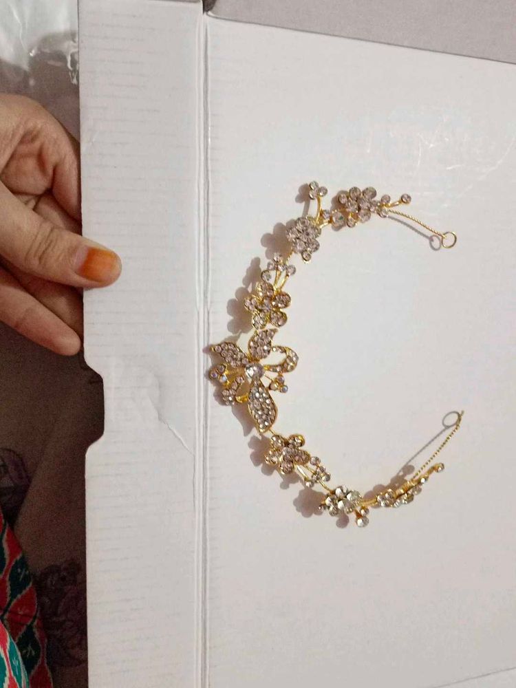 Floral Rhinestone Hair Vine for any occasion 💎