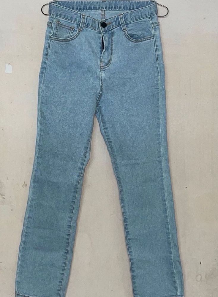 slim fit jeans