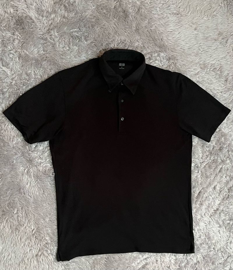 Uniqlo black polo