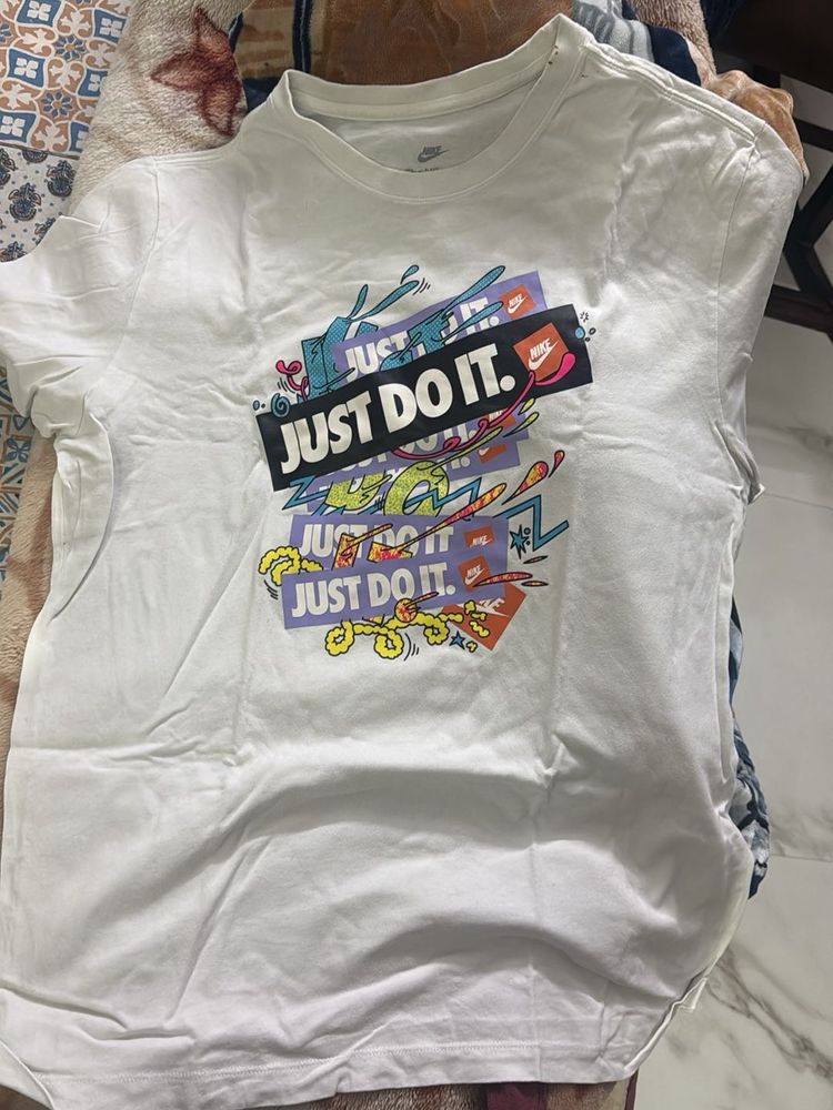 Nike T-shirts .