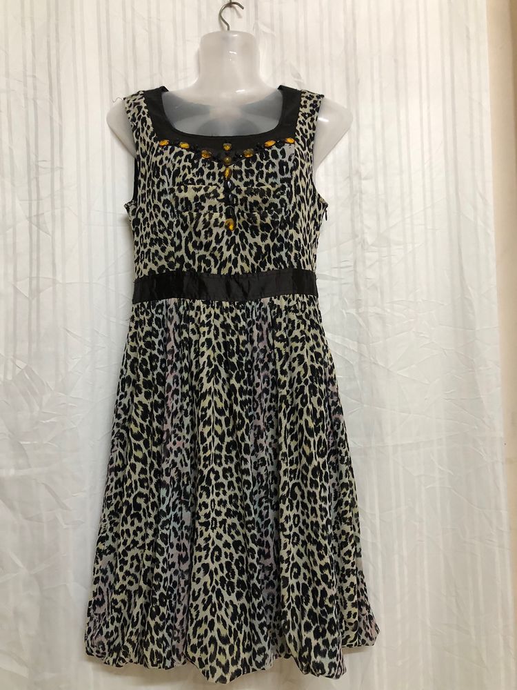 Parkyan Black Sleeveless Dress