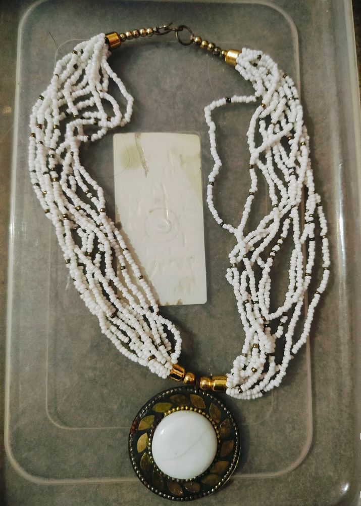 Pure White Neck Piece