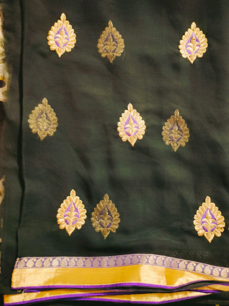 Black Golden Lace Saree With Jari Thread Flower