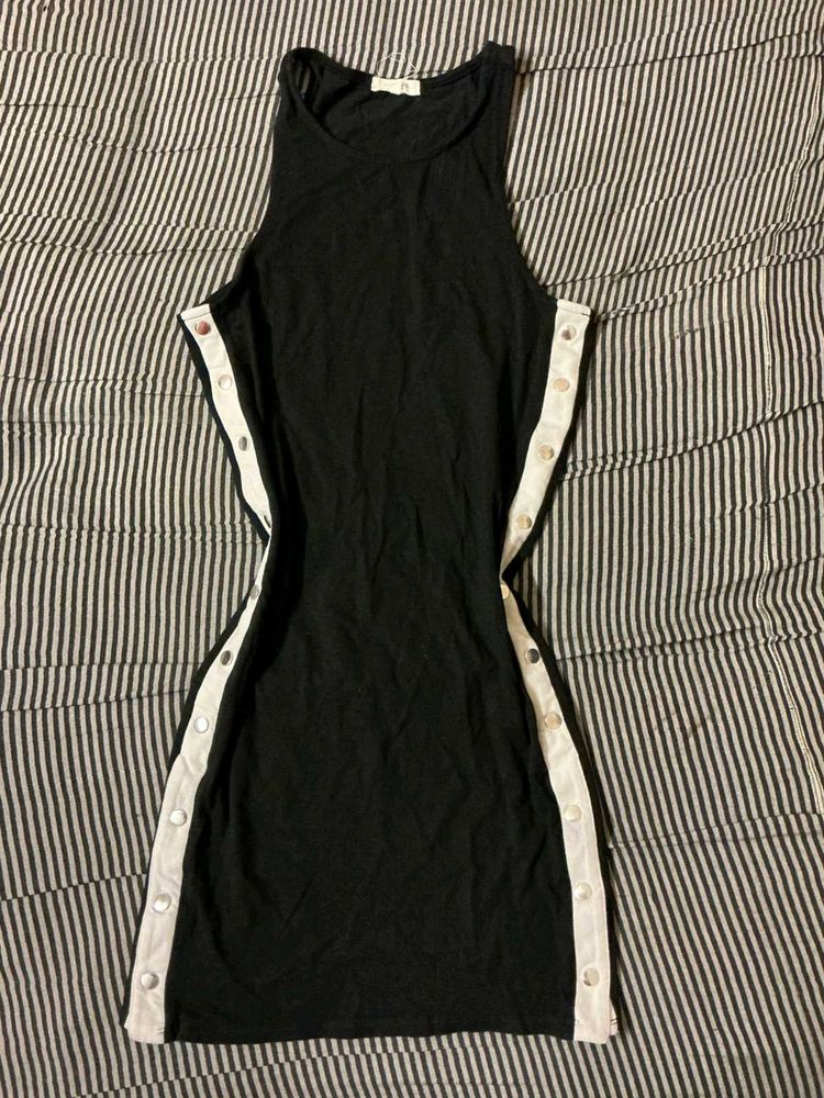 Chic Black Bodycon Mini Dress