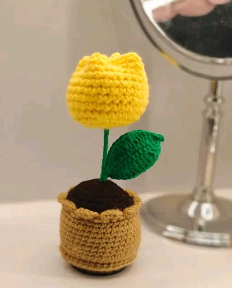 Crochet Tulip Decor
