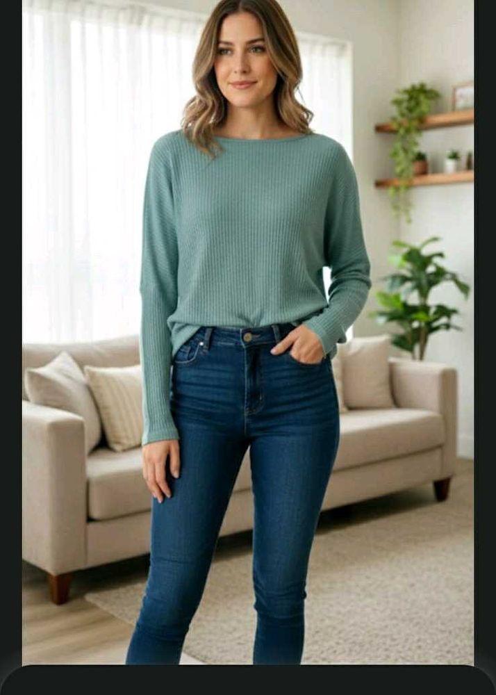 Final Price Women&#39;s woollen Long Sleeve Top