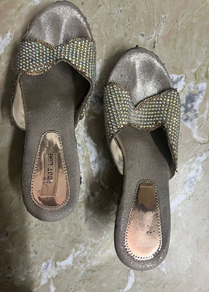 Goden Party Wear Heels