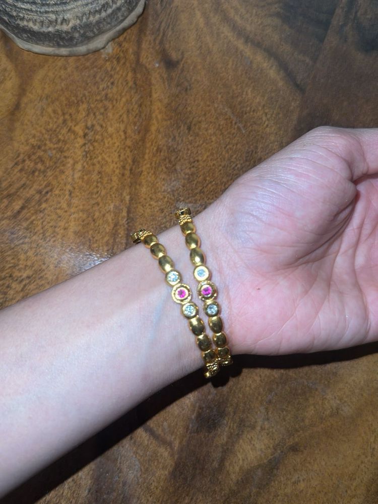 Gold Tone Bangle Set