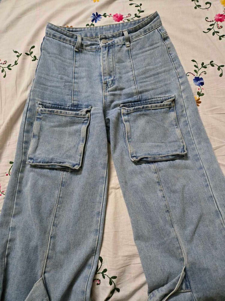 Wide Leg Cargo Jeans