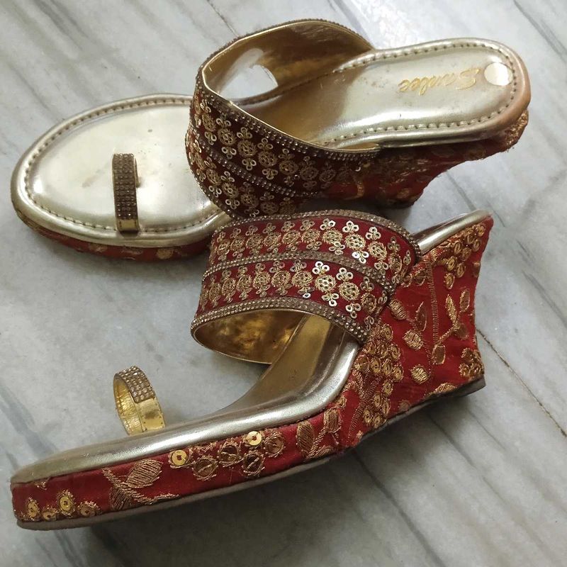 Red Beautiful Pair Of Sandal ❤