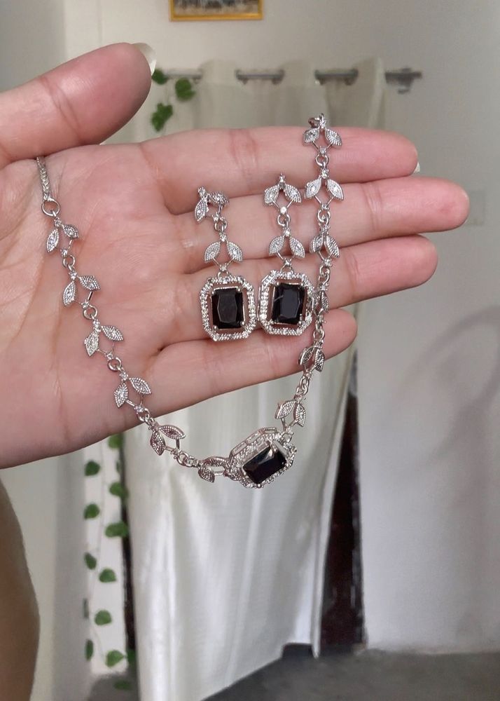 Necklace Set