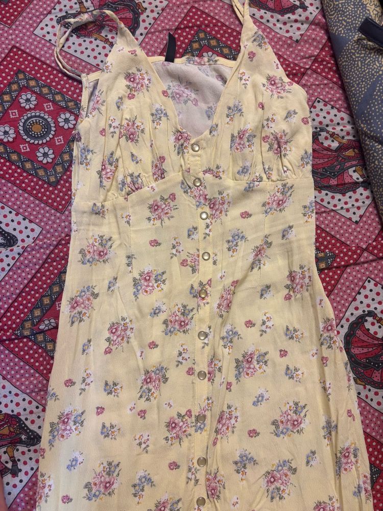 Floral Dress With Cut