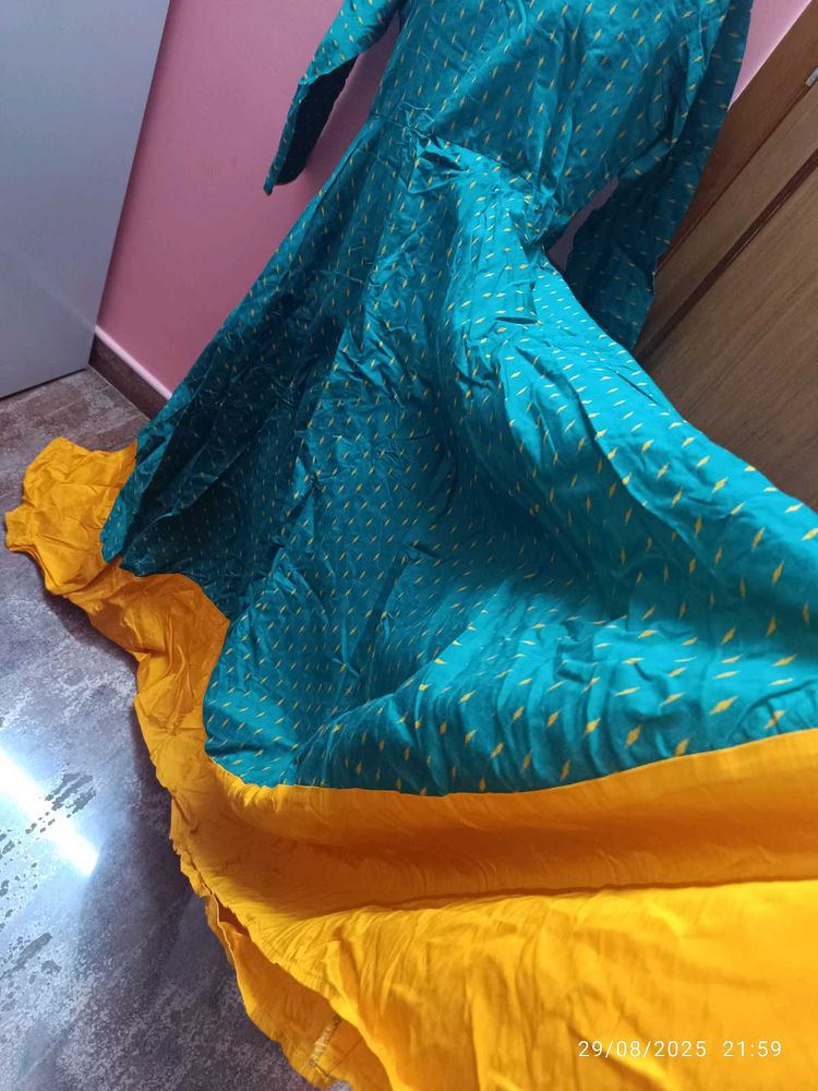 New Unused Xl Full Flared Ethnic Gown