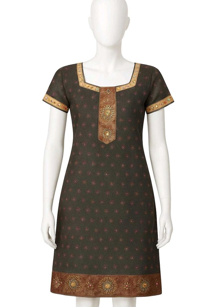 Vintage Style Embellished Short Ethnic Kurta