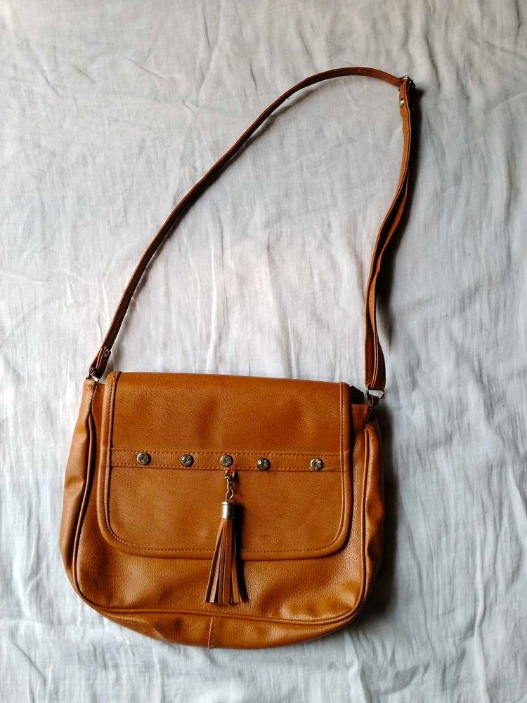 Classic Brown Handbag 💗