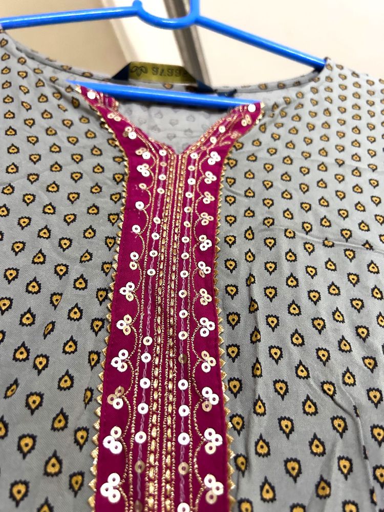 Beautiful GREY Black Magenta Colour Kurta