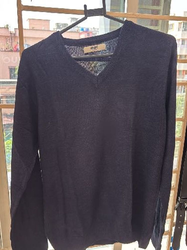 Men&#39;s Max V-Neck Sweater