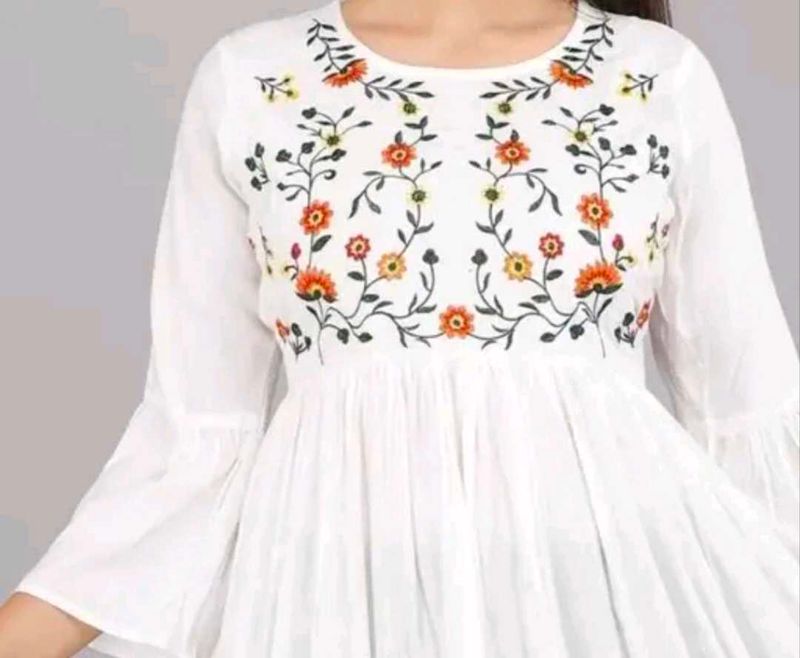 Floral Embroidered White Kurti