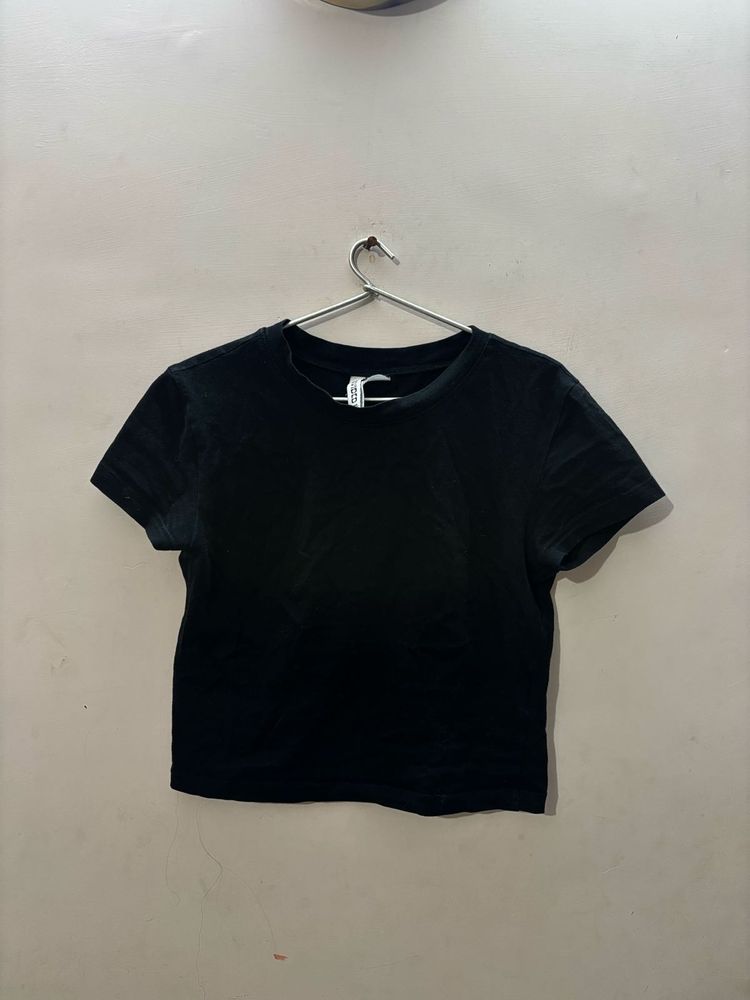 Black Basic Crop Top