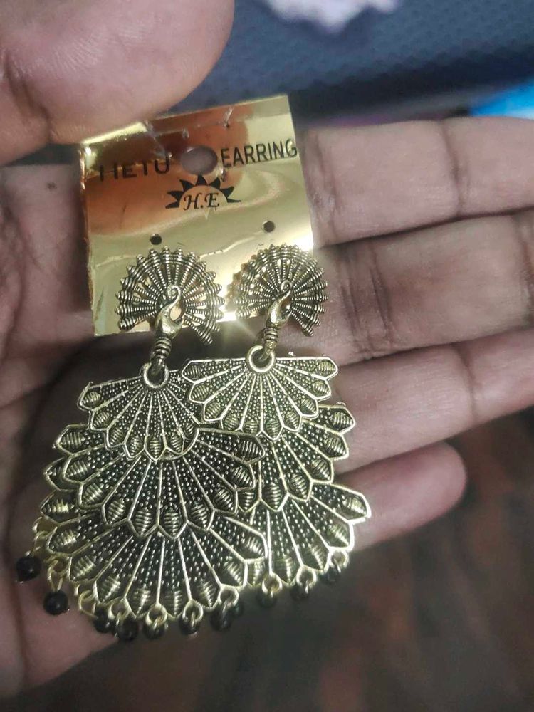 Elegant Peacock Design Earrings