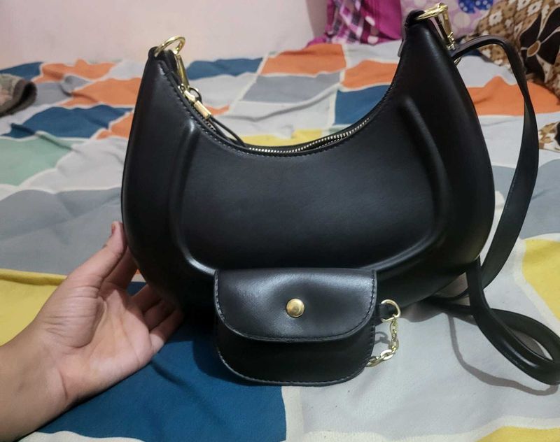 Chic Black Handbag