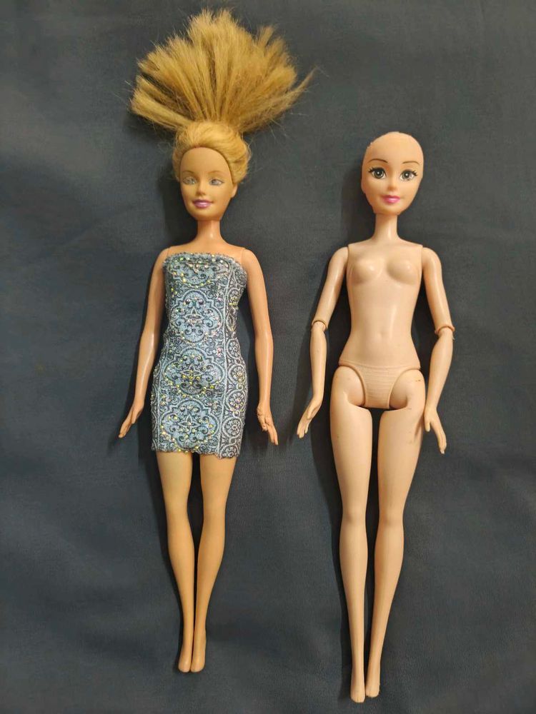 Two Barbie Dolls bundel