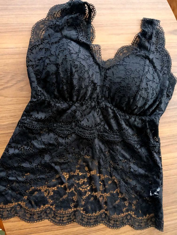 Black Stretchable Lace Tank Top