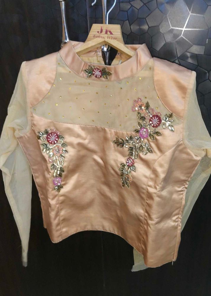 Women&#39;s Blouse Golden