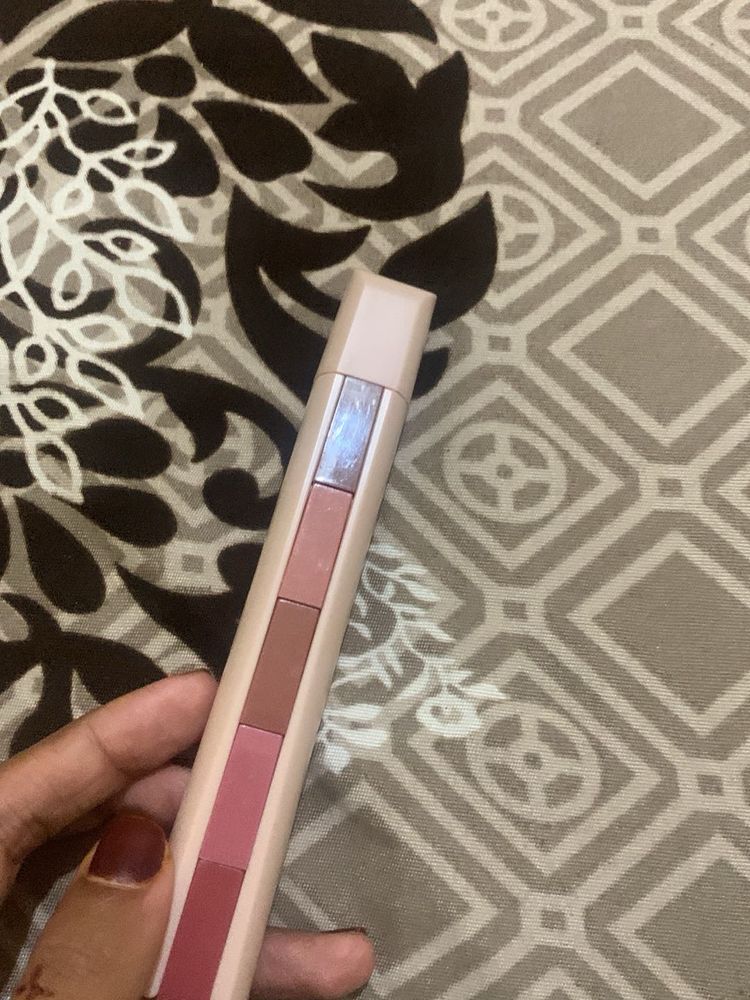 Multi-Shade Lipstick