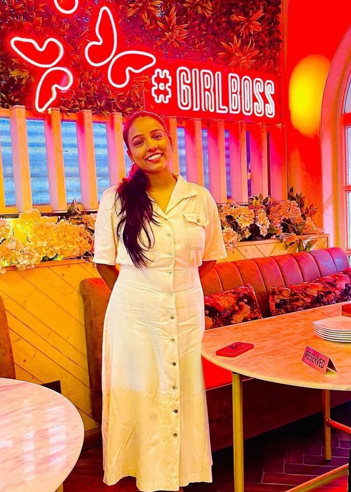 Chic Button-Down Midi Dress