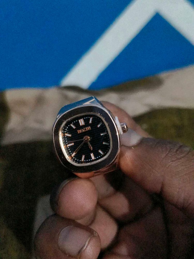 figure watch gifting 1 year warranty