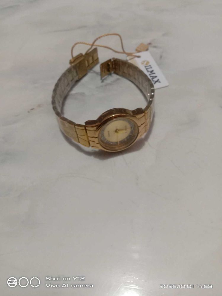 Vintage ILMAX Gold Watch