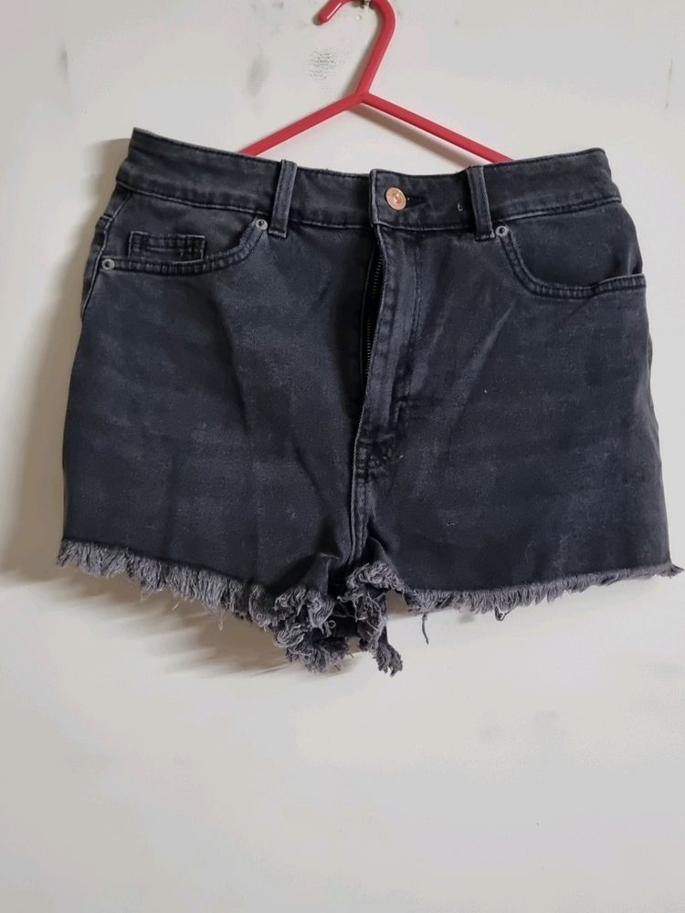 27 Waist H&amp;M Shorts