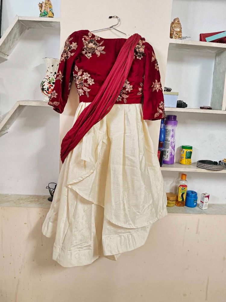 Beautiful Lehnga Choli +Dupatta Dress