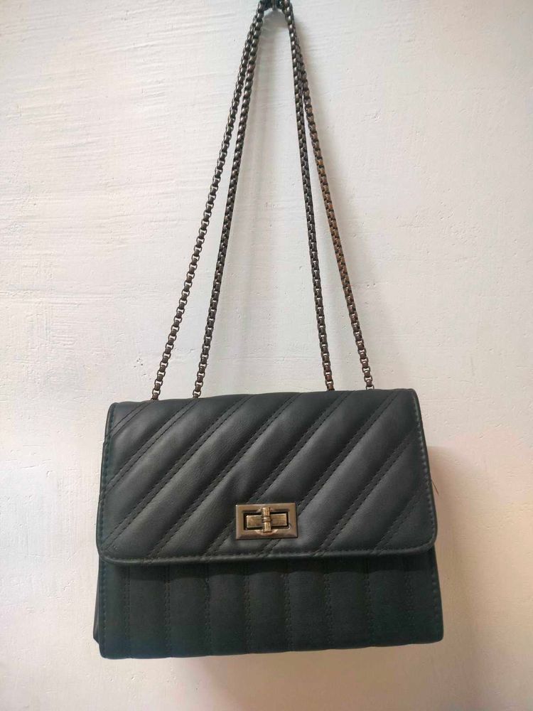 Chic Black Crossbody Bag