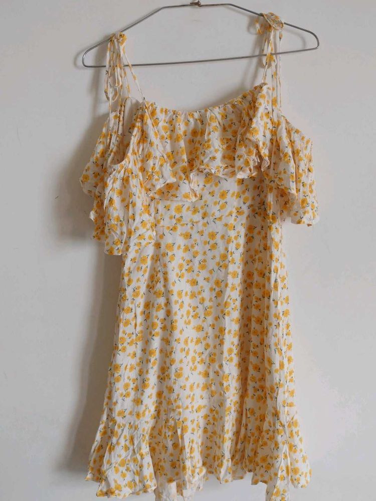 Off Soulder A Line Mini Dress(Yellowandwhite