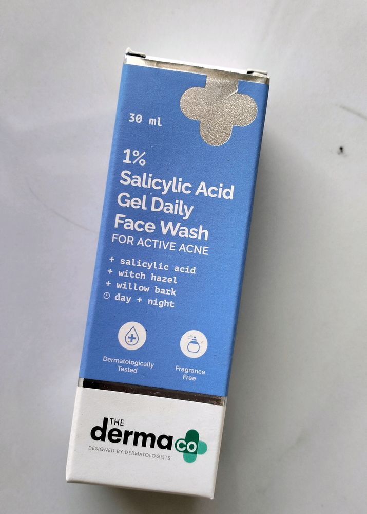 The Derma Co 1% Salicylic Acid Face Wash+5 Sunscreeens