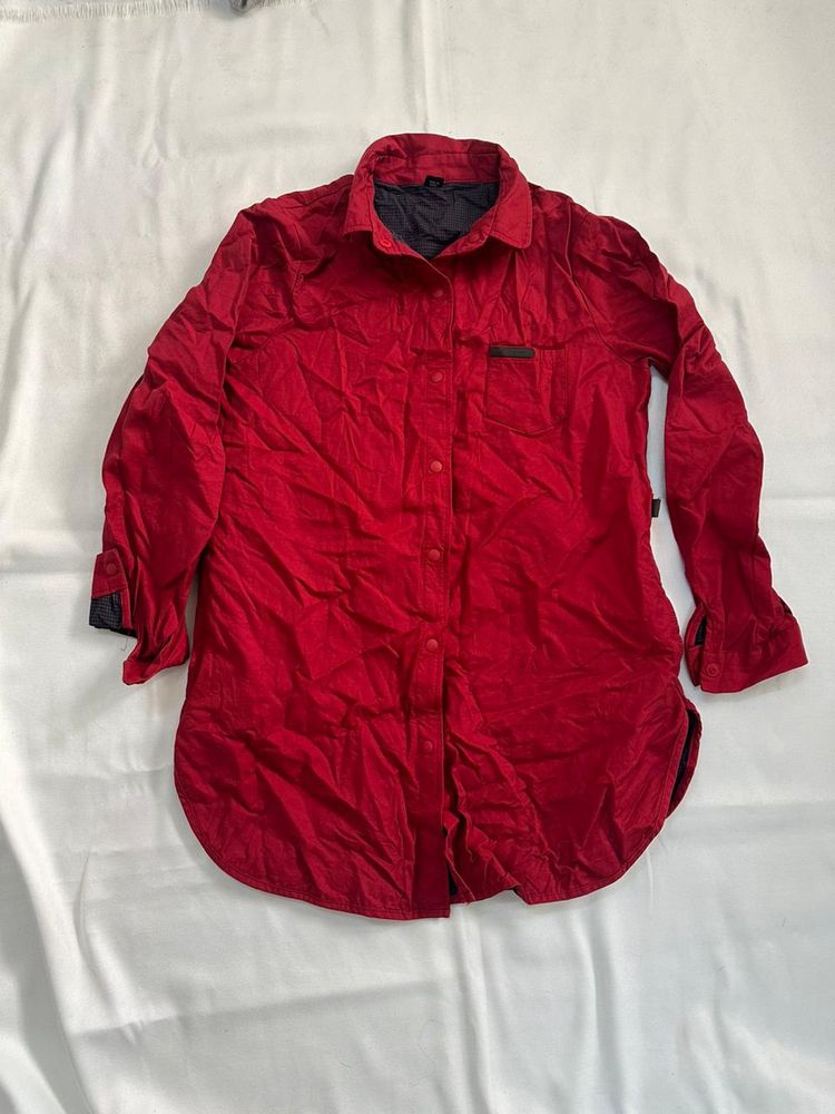 red shirt