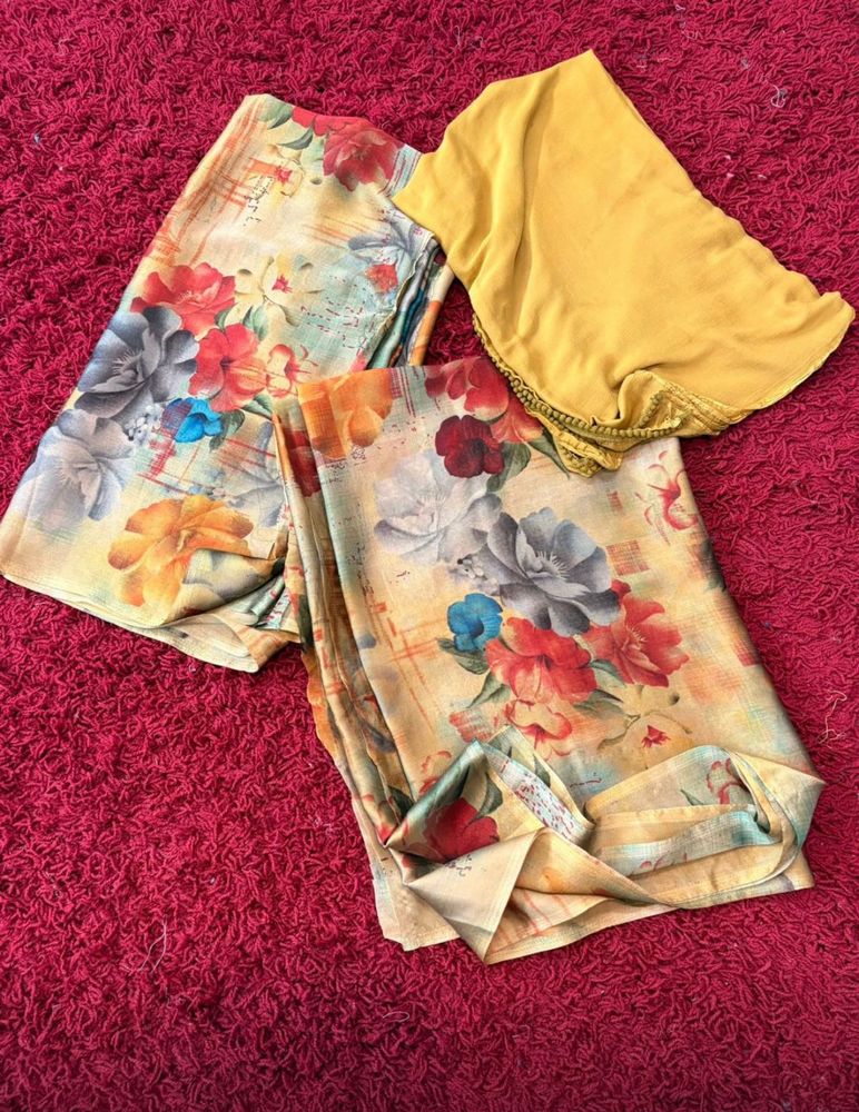 Floral Print Saree with Blouse Piece