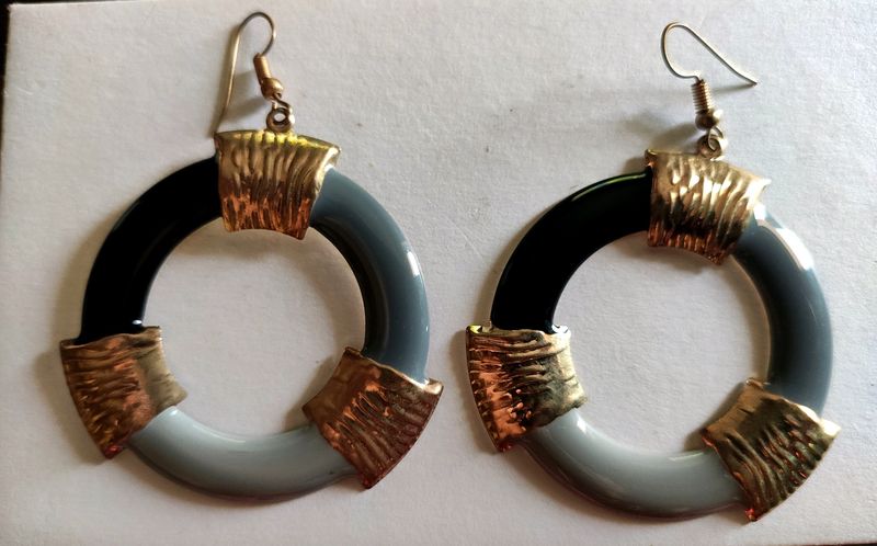 Grey black earrings