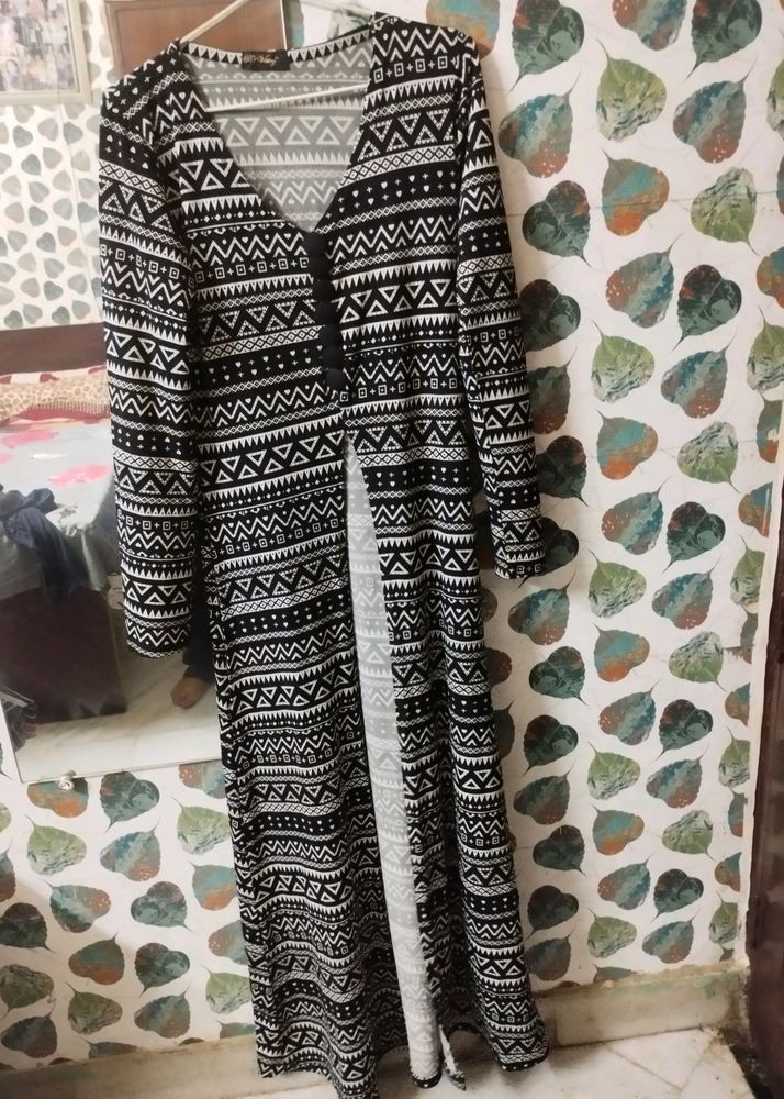 A beautiful black kurta with slit