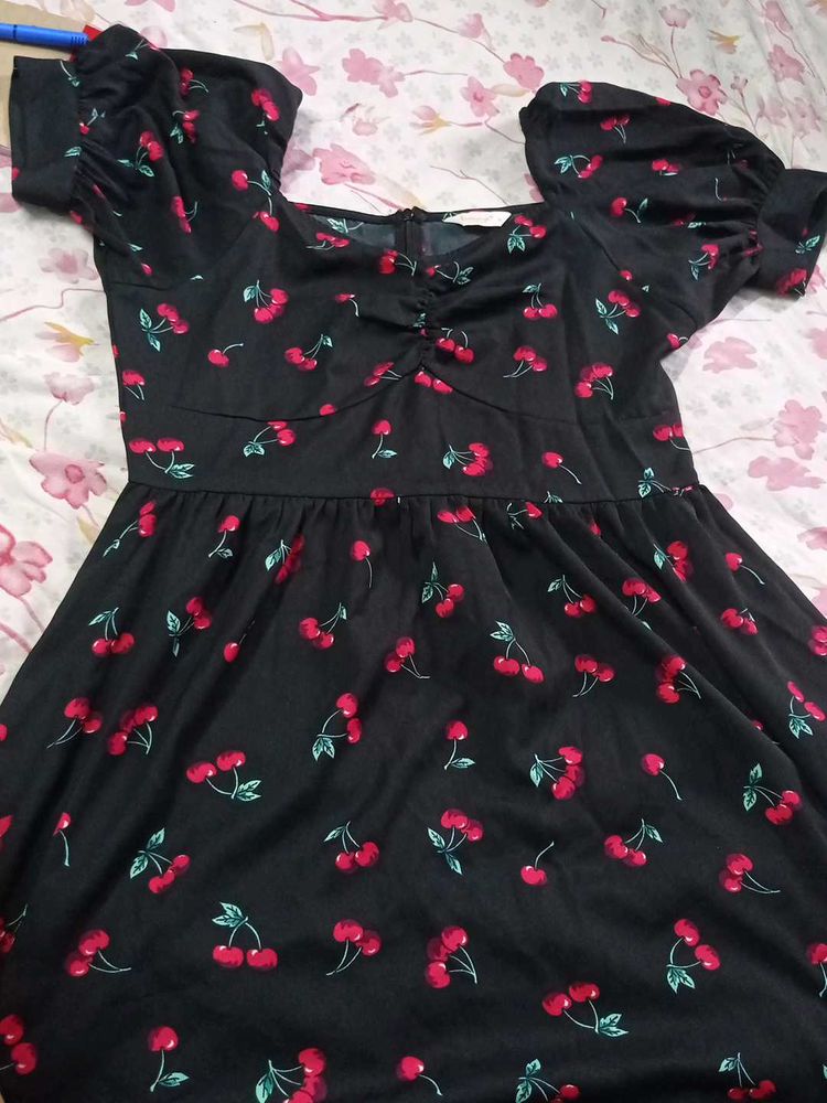 black floral sweetheart neck dress