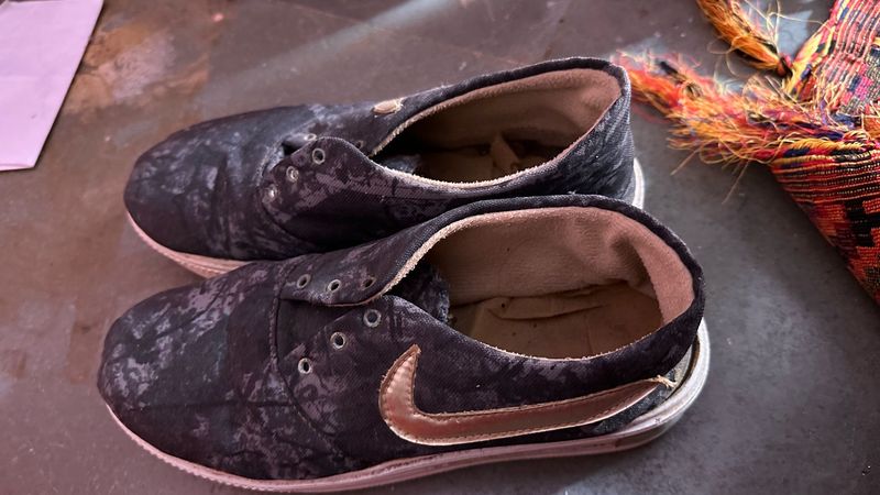 Fake Nike High Sole Shoes