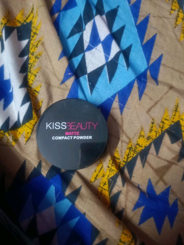 Kiss Beauty Matte Compact Powder