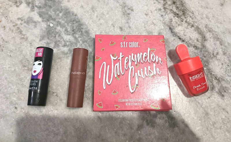 (Set Of 4)Beautiful Makeup kit