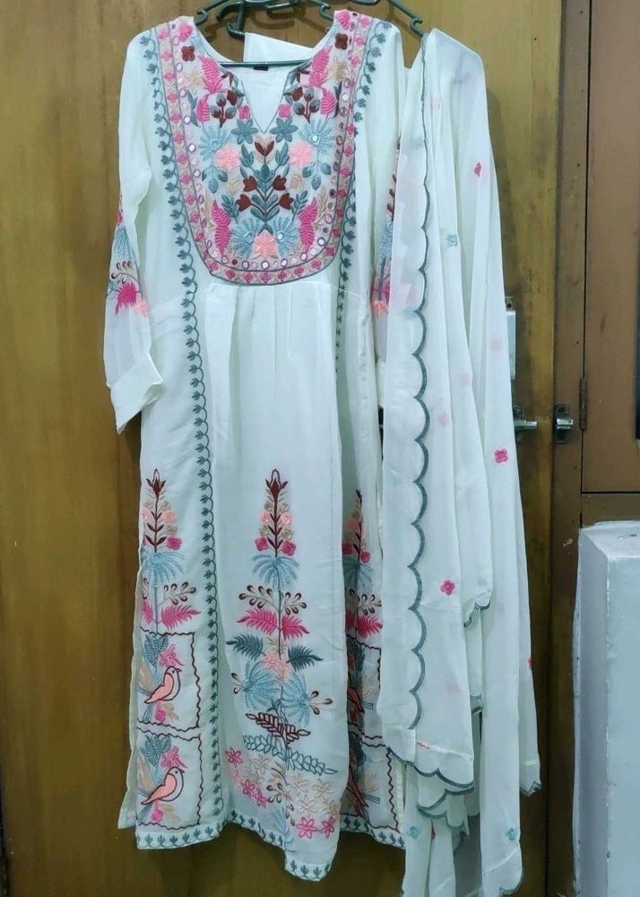 soft georgette floral embroidered kurta set 🌹❤️