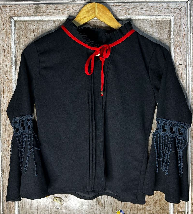 🖤♣️Elegant Black Top