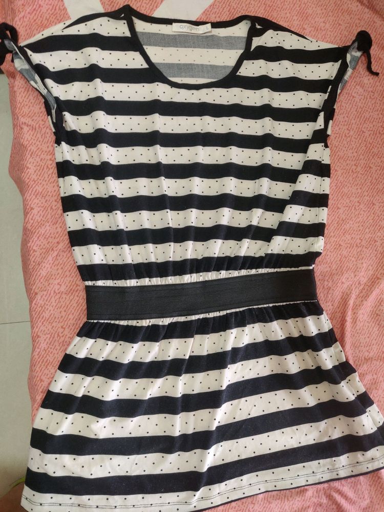 Strechable long top..
